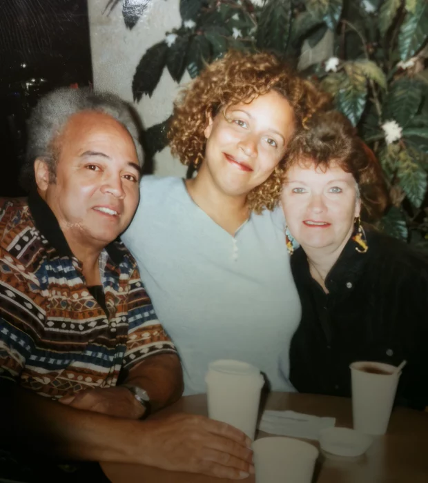 wendy-with-parents-upscaled wendy-with-parents-upscaled